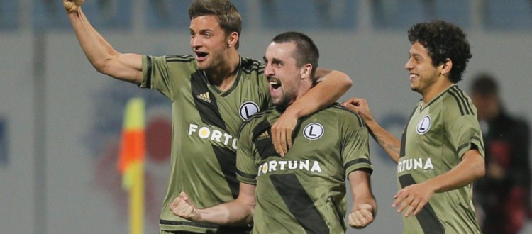 co-w-murawie-piszczy-lech-i-legia-blisko-fazy-grupowej-le-krychowiak-otwiera-sezon-primera-division-sportowyring-com